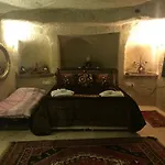 Antique House نفسهير