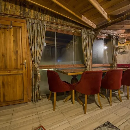 Antique House 4*