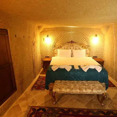 Antique House 4*